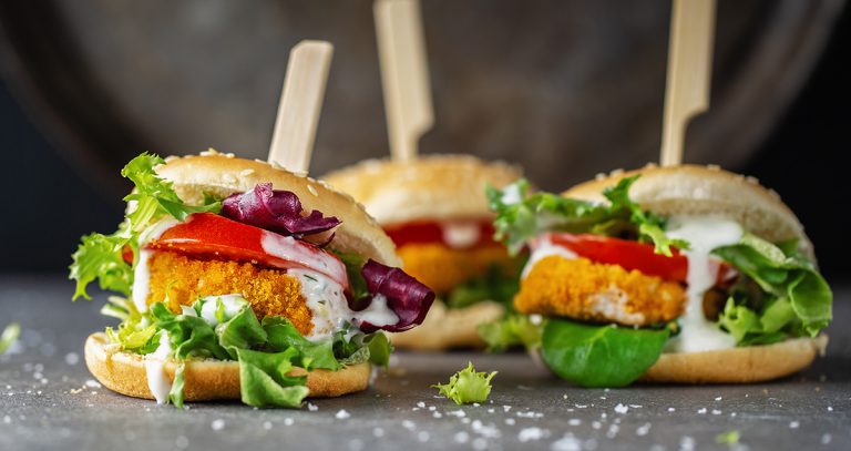 снимки на храна - вкусни бургери заснети със съдействието на продуктова фотография от Elista.bg