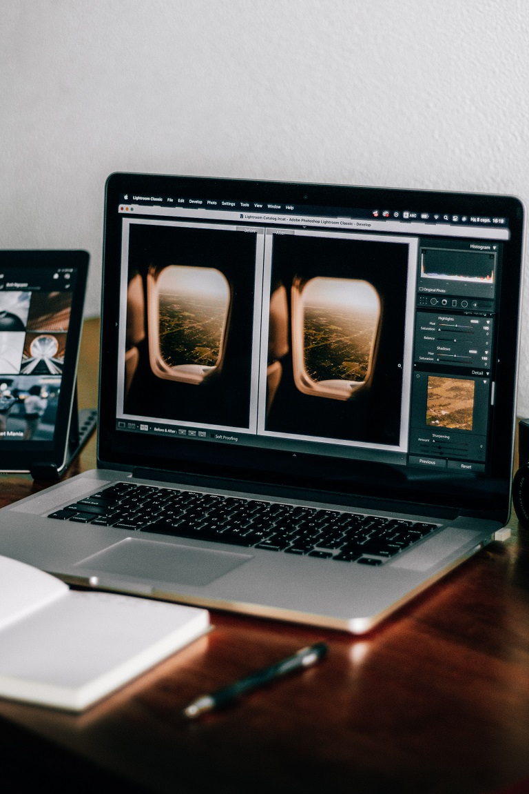 обработка на интериорни снимки използвайки лаптоп и програма Photoshop